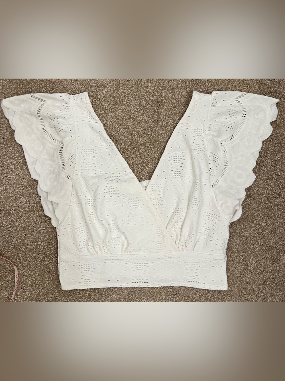 Urban Romantics White Eyelet Lace Deep Crossover V Neck Crop Top Size Medium